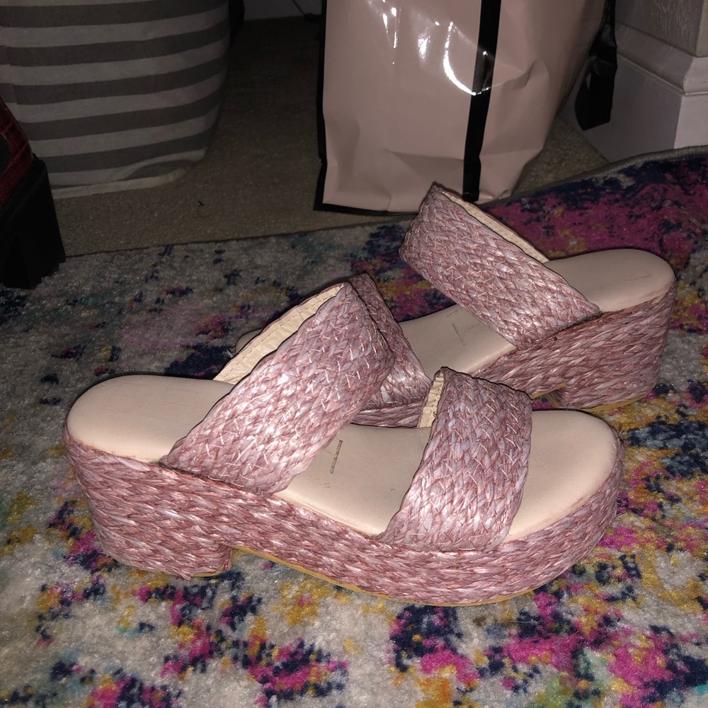 Sandal